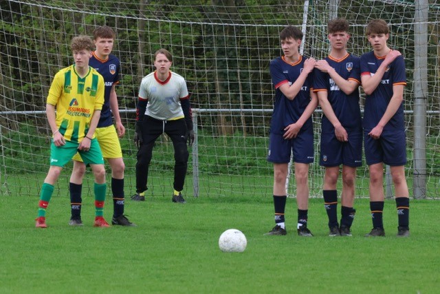 JO19-2 lijstaanvoerder in de poule!